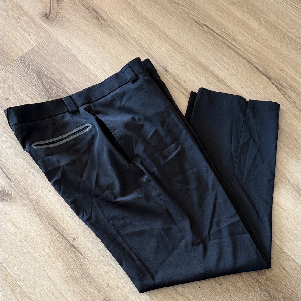 Slazenger men's flat-front golf trousers in black.  W34 L30
